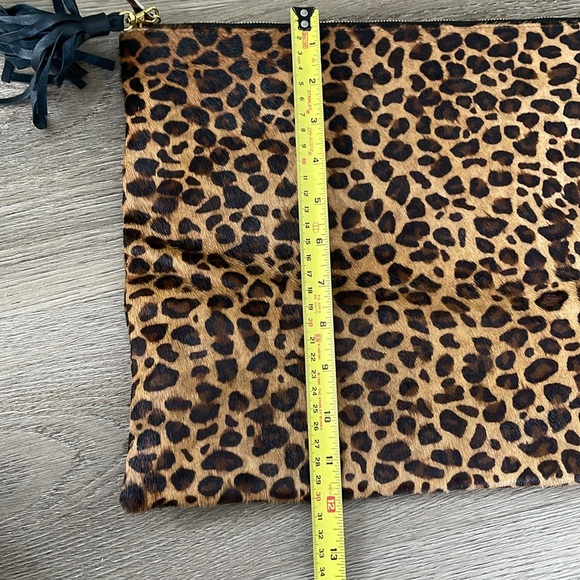 Animal print clutch in pony hair - Picture 8 of 10